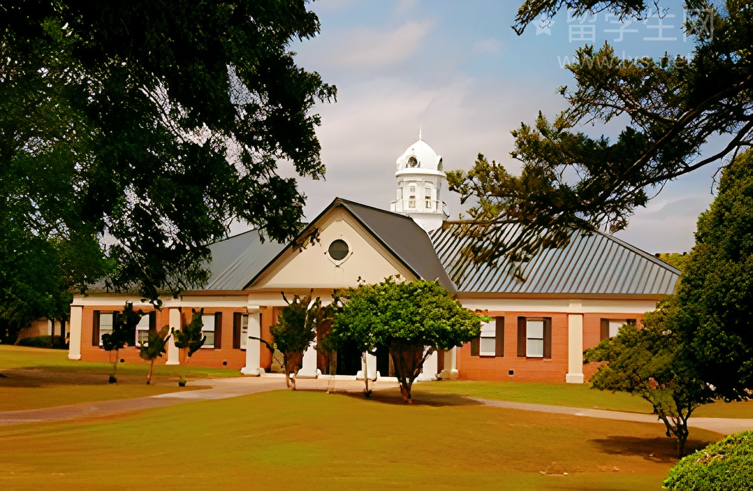 想进加拿大名校？录取分数线大揭秘