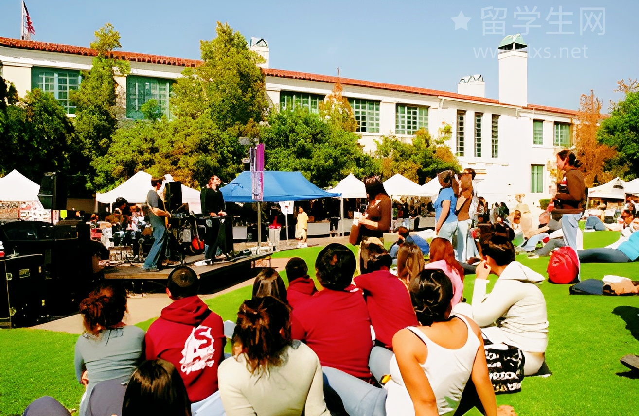 加拿大留学,锁定金融科技高薪赛道