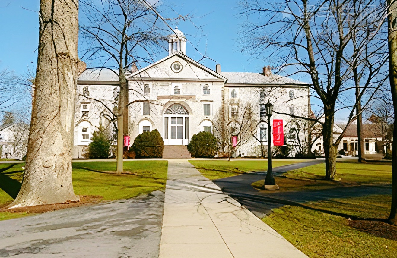 在香港读书，解锁通往世界的入场券