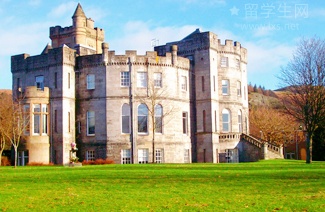 新西兰留学住哪里？校内校外费用大盘点