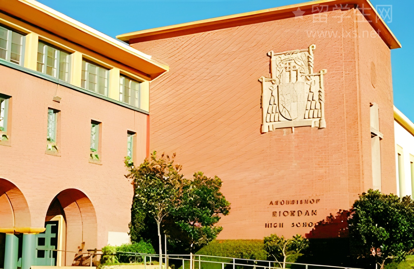 雅思报名抢先看，锁定黄金考位