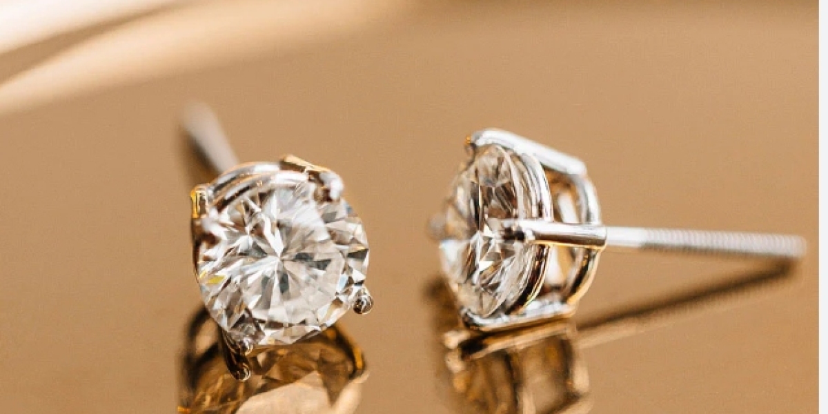 Should I Get a Platinum Ring? A Guide to Choosing the Perfect Symbol of Love