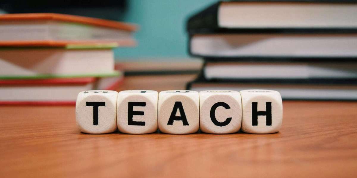 图卢兹商学院是一所培养卓越商业领袖的学院