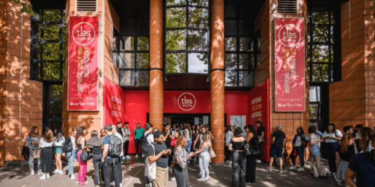 世界商学院排名解析：2026 择校指南与法国高等商学院优势探究