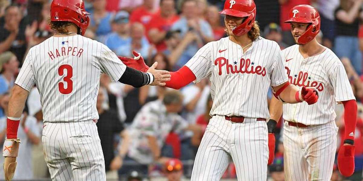 Phillies information: Global Collection, J.T. Realmuto, Yoshinobu Yamamoto