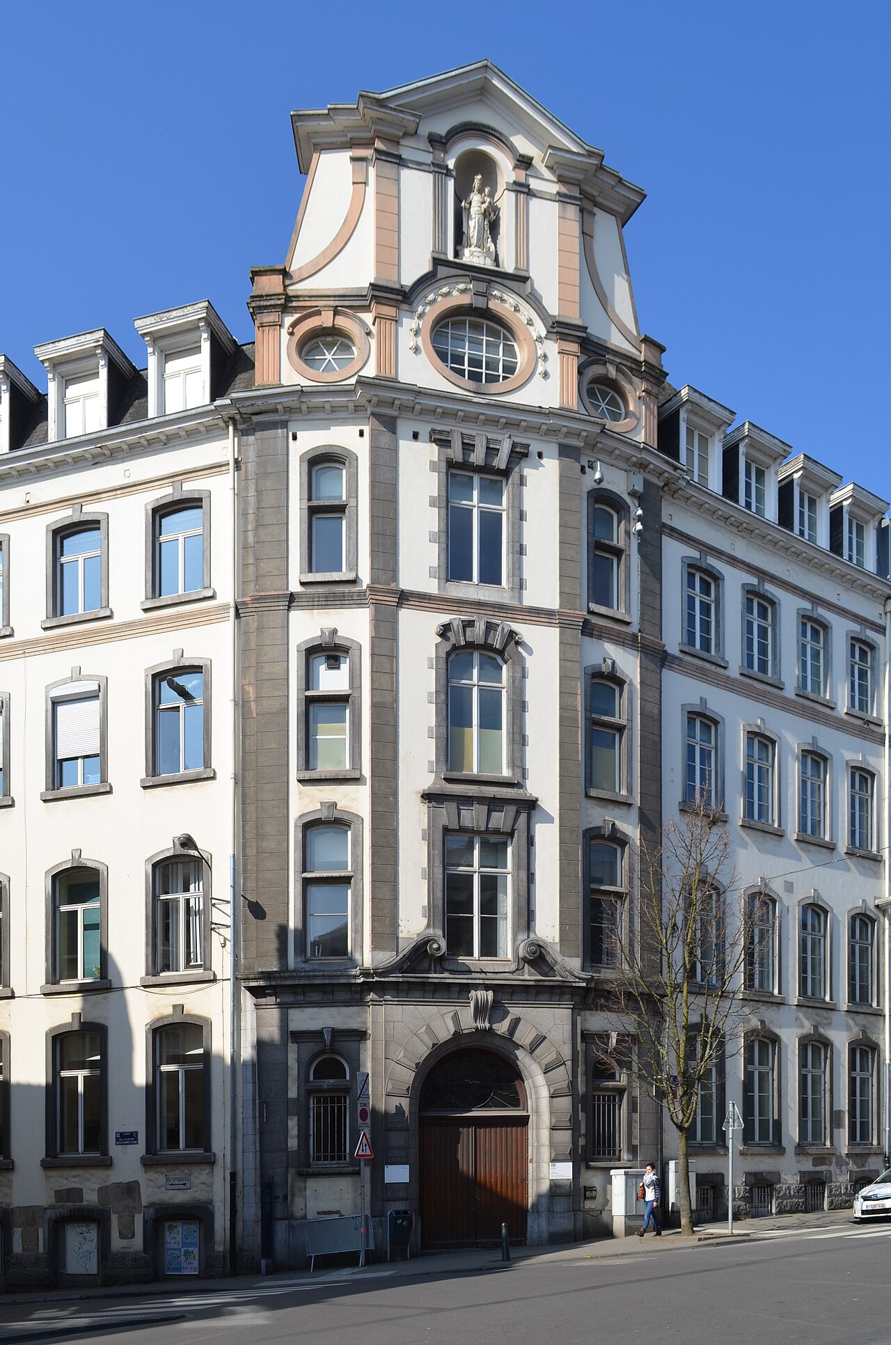 Université de Namur - rue de Bruxelles - 02