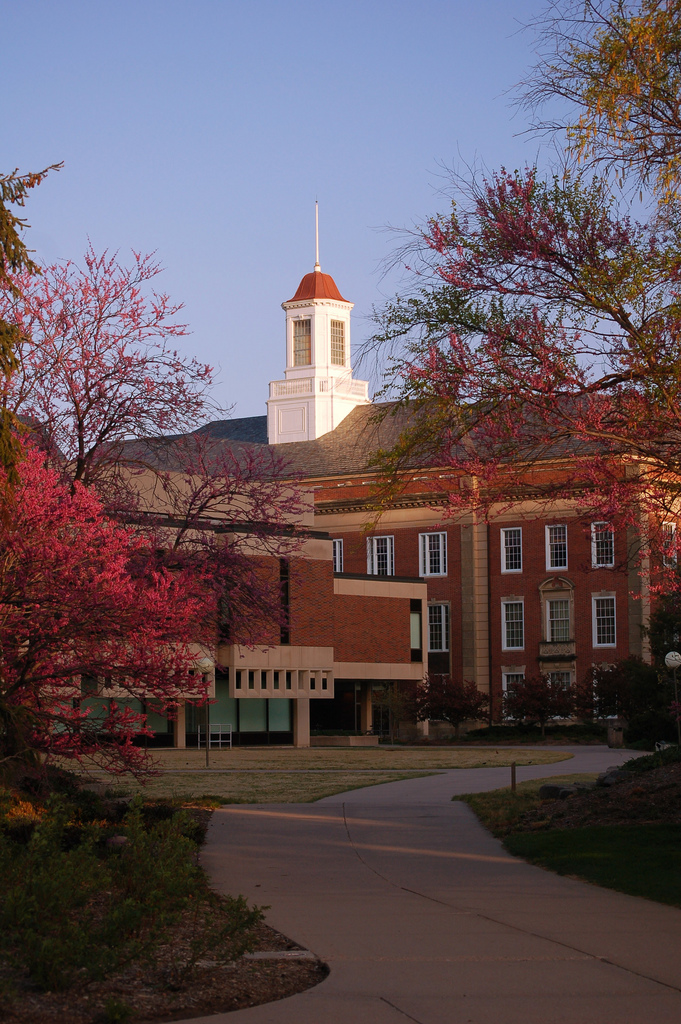 Don L. Love Memorial Library