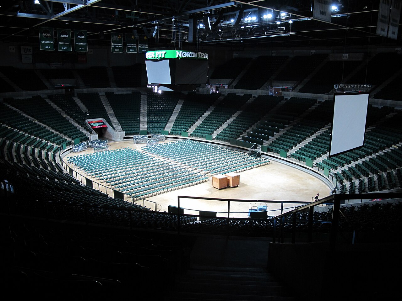 UNT Coliseum, Interior