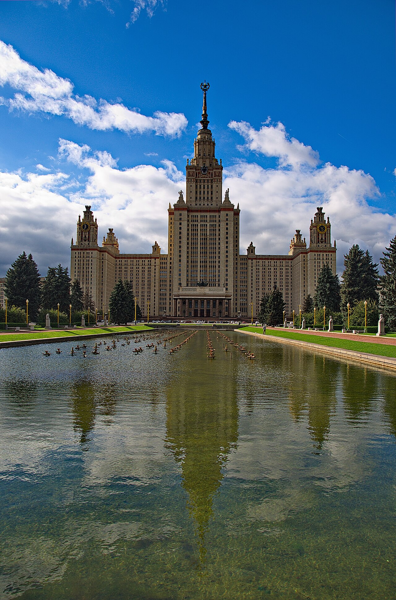 0047 - Moskau 2015 - Lomonossow Universität (25792915524)