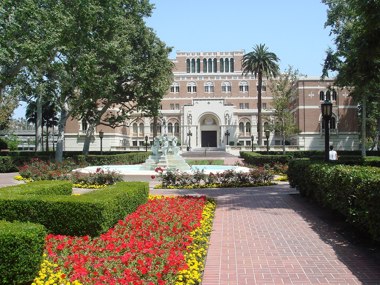 南加州大学