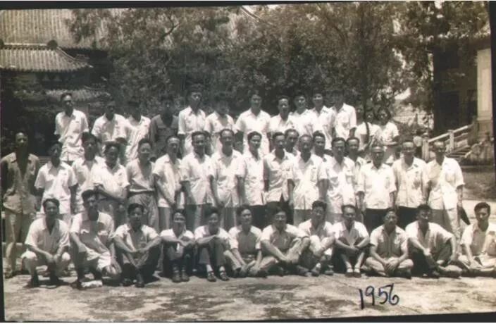 1956年华南工学院教师集体照
