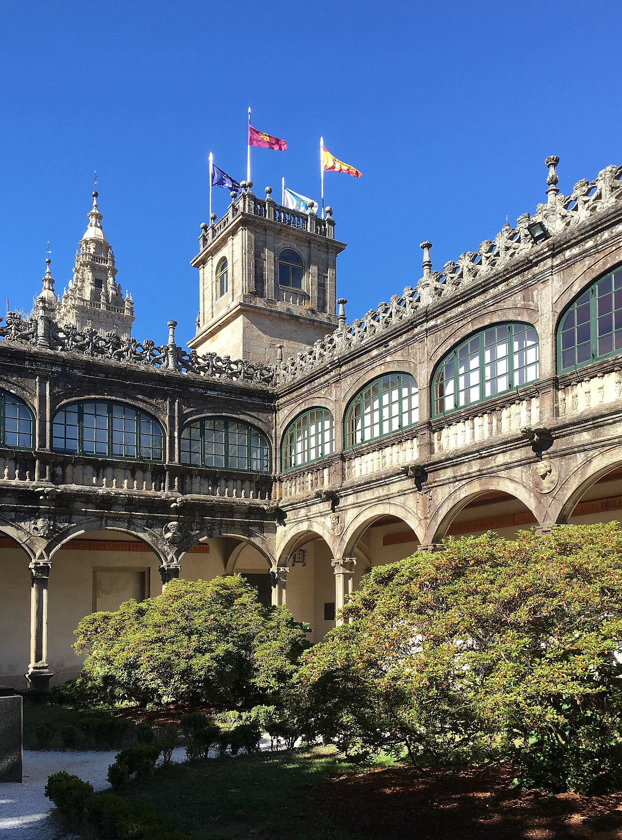 Claustro Fonseca Santiago 13
