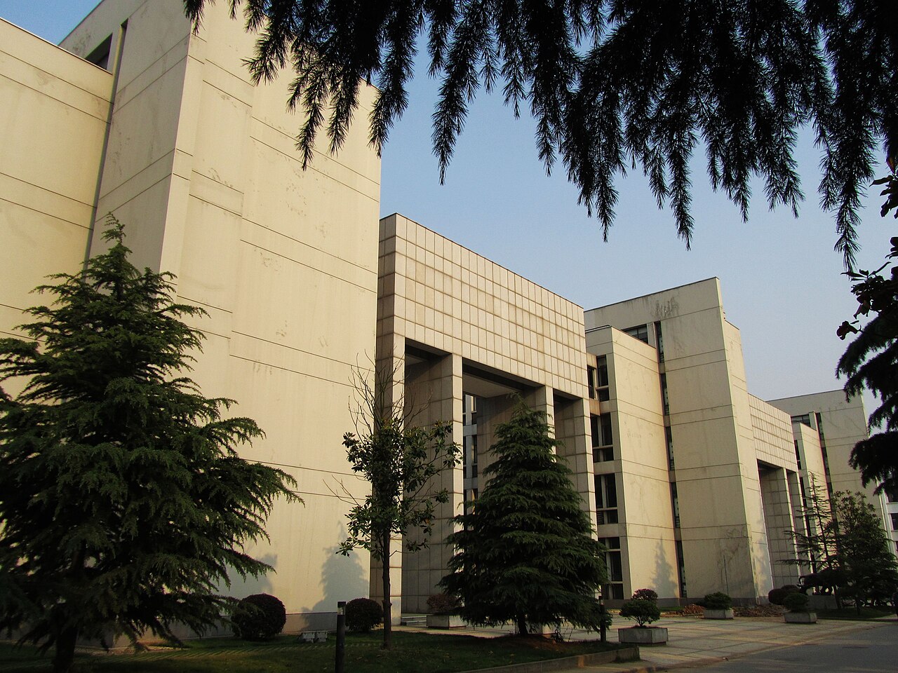 The Basic Teaching and Lab Building in Nanjing University of Science and Technology 01 2012-05
