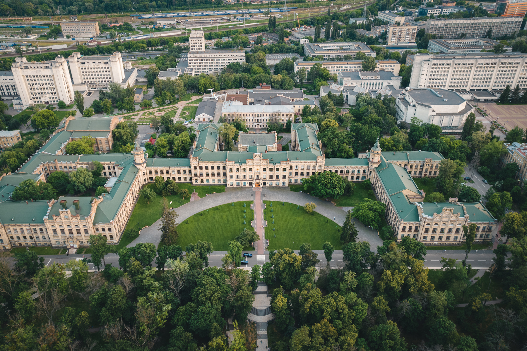 基辅理工学院