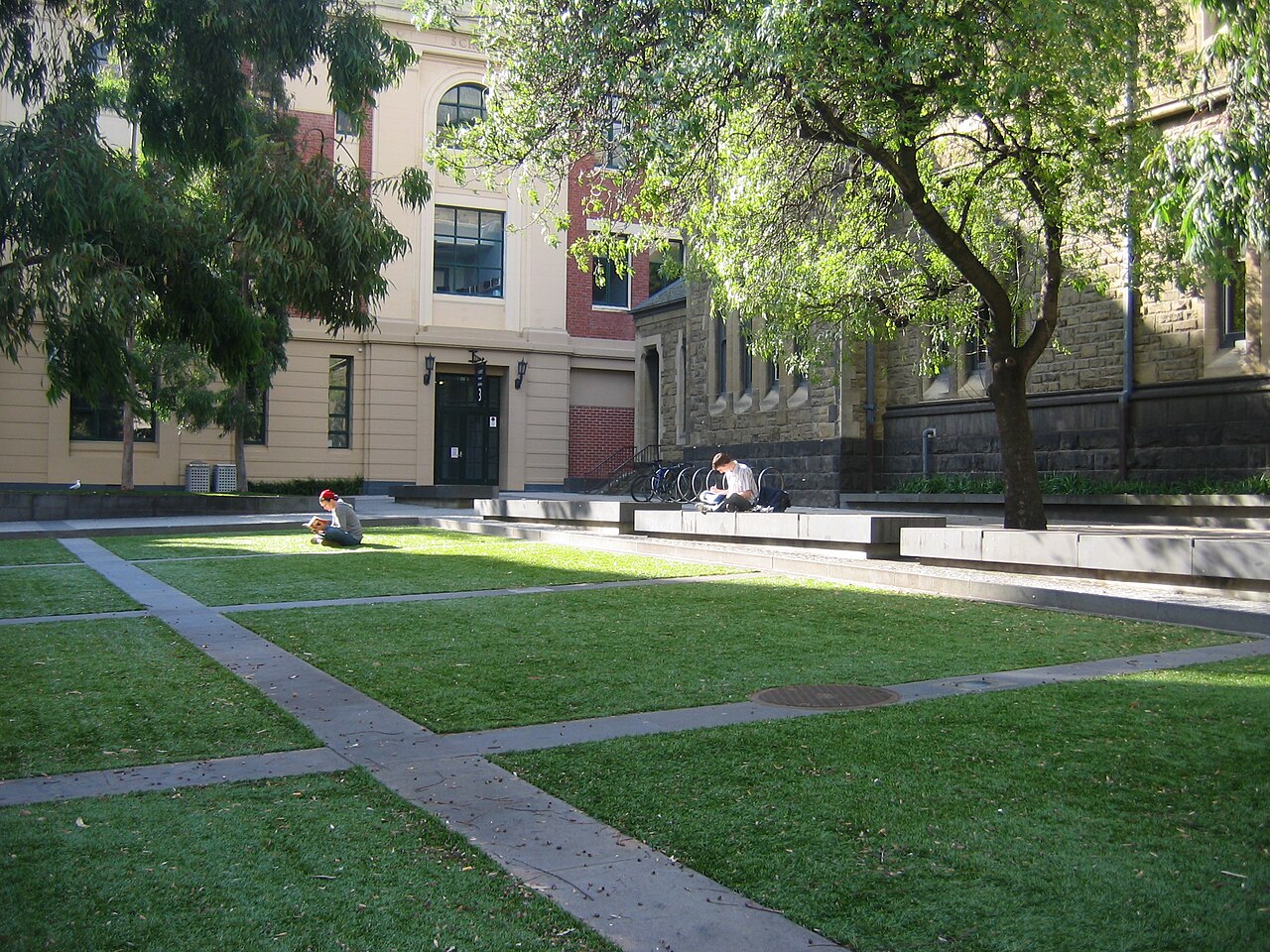 RMITEllisCourt