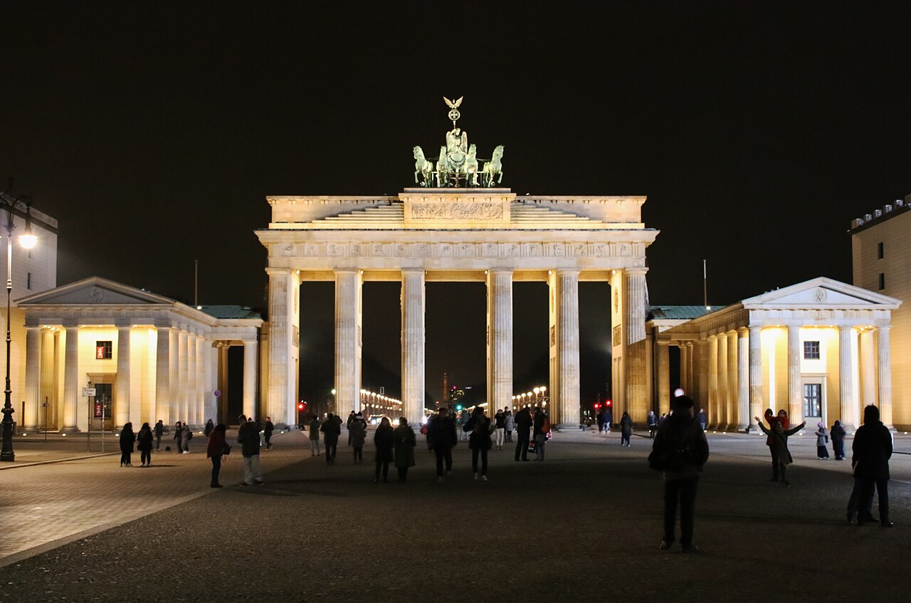 2016-02-29 Brandenburger Tor by DCB–3