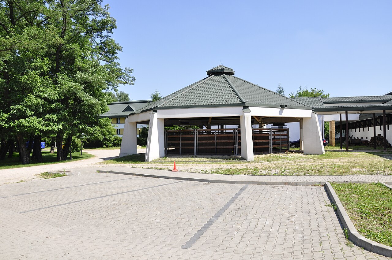 華沙生命科學大學
