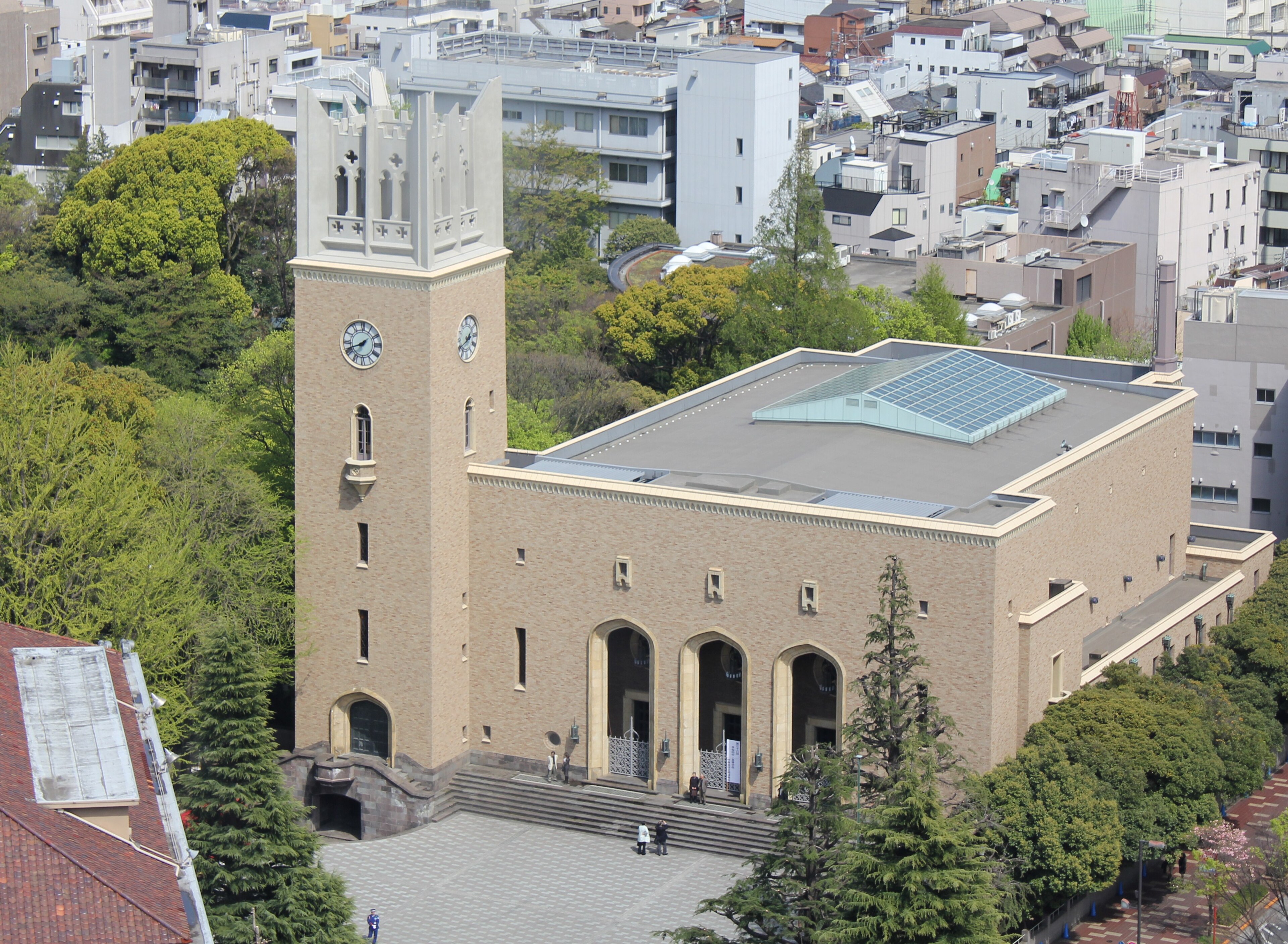 早稻田大学