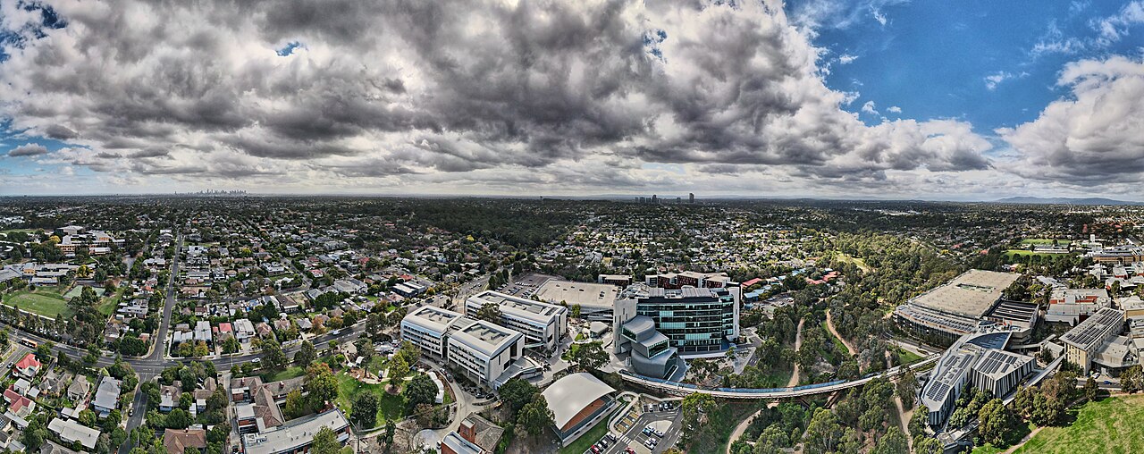 Deakin College Panorama 0322 BT