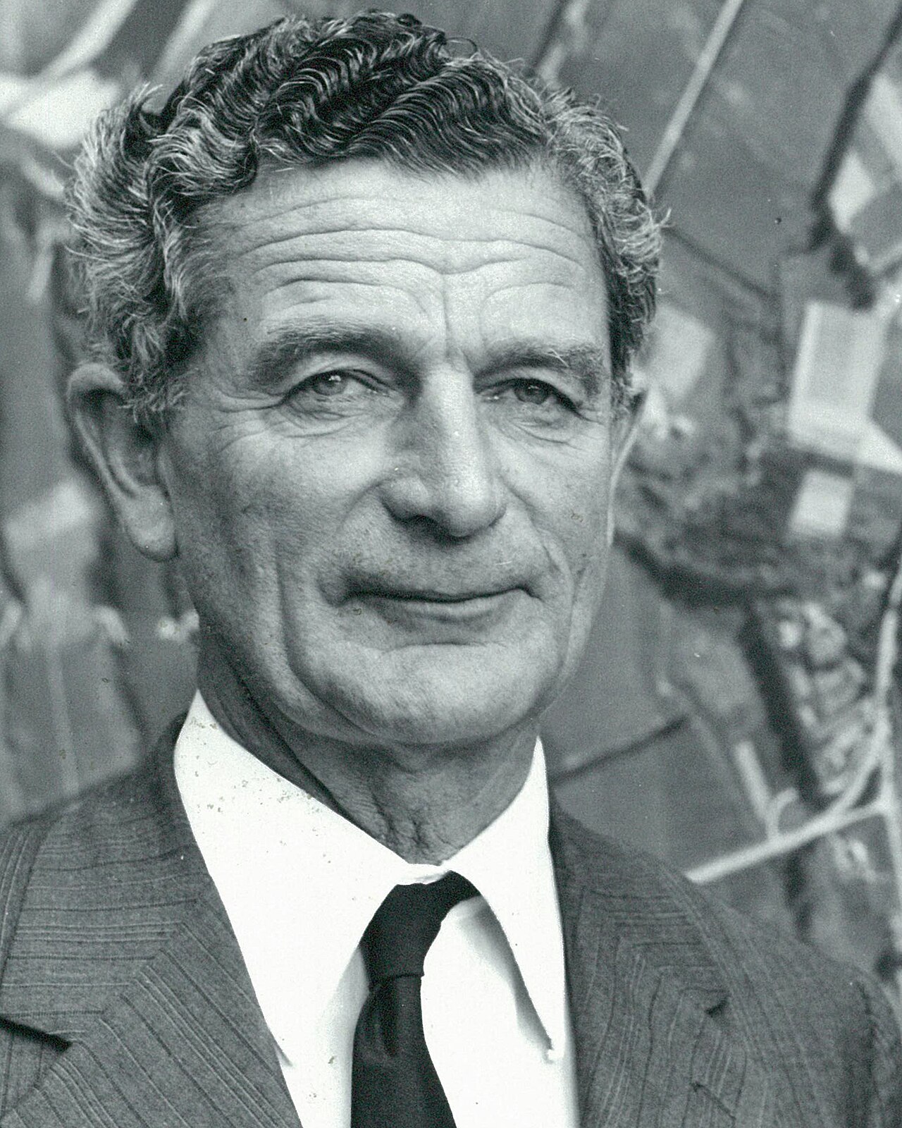 Alan Stewart 1976 (cropped)