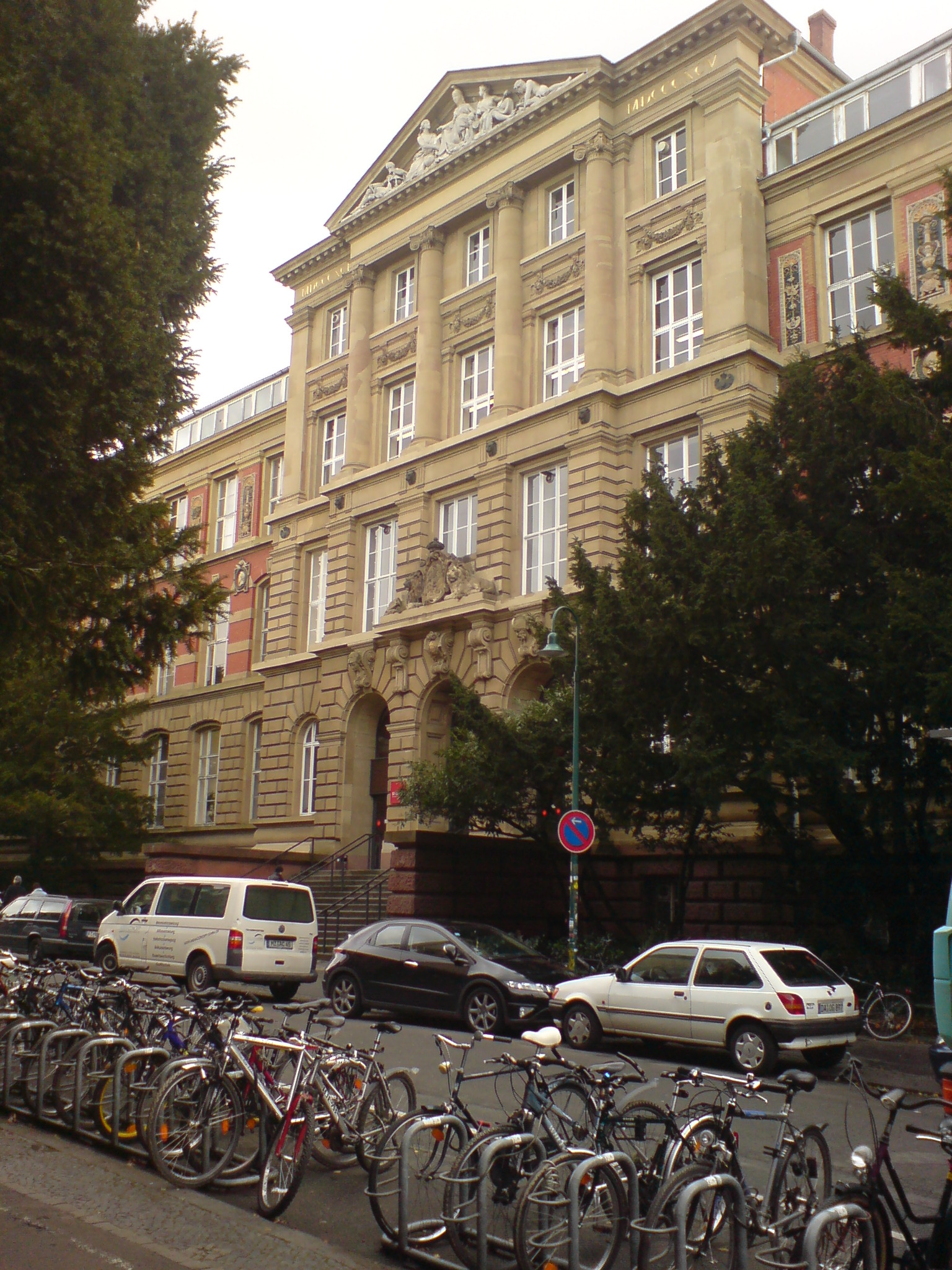 达姆施塔特工业大学