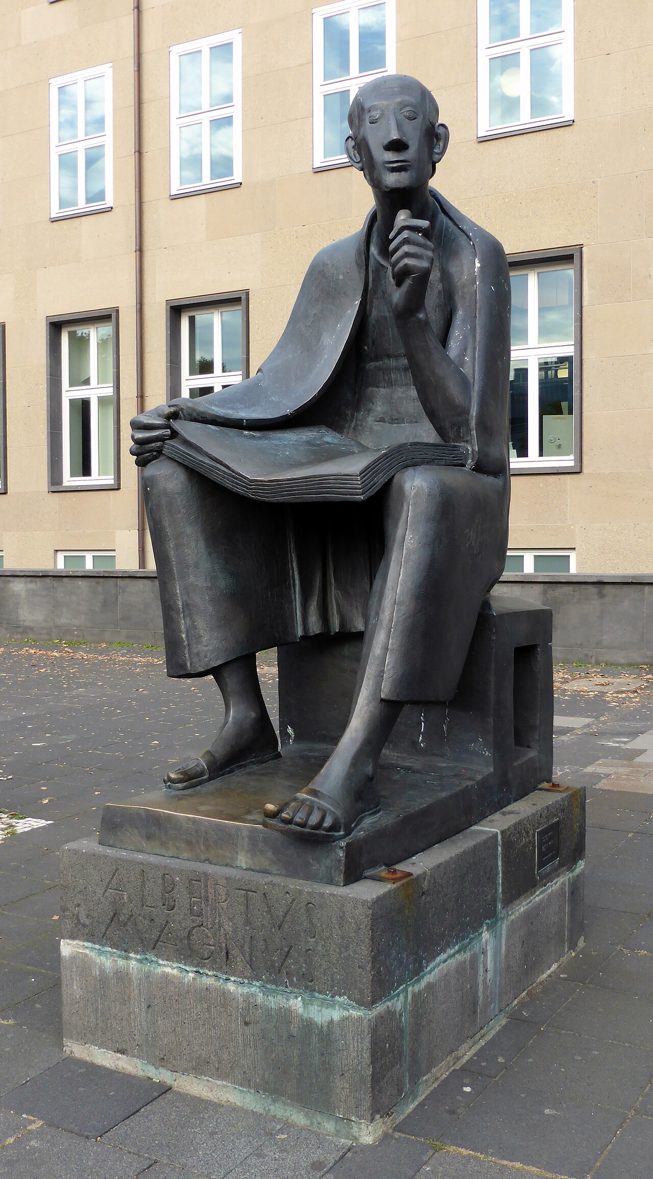Albertus Magnus Skulptur, Universität zu Köln