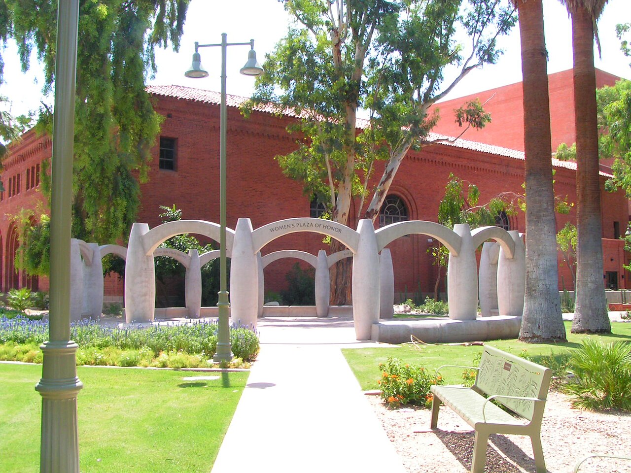 亚利桑那大学