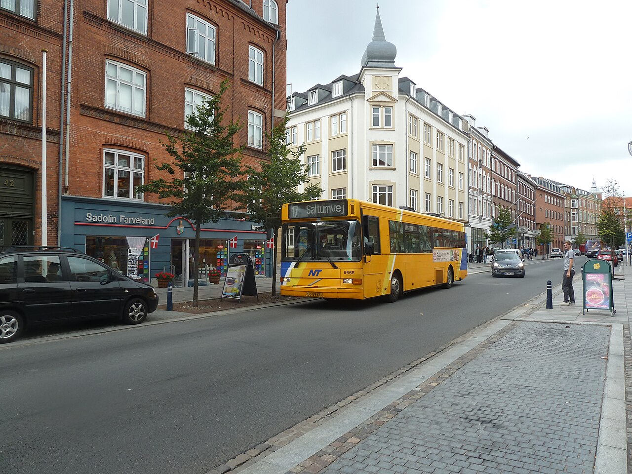 NT bus line 17 on Boulevarden