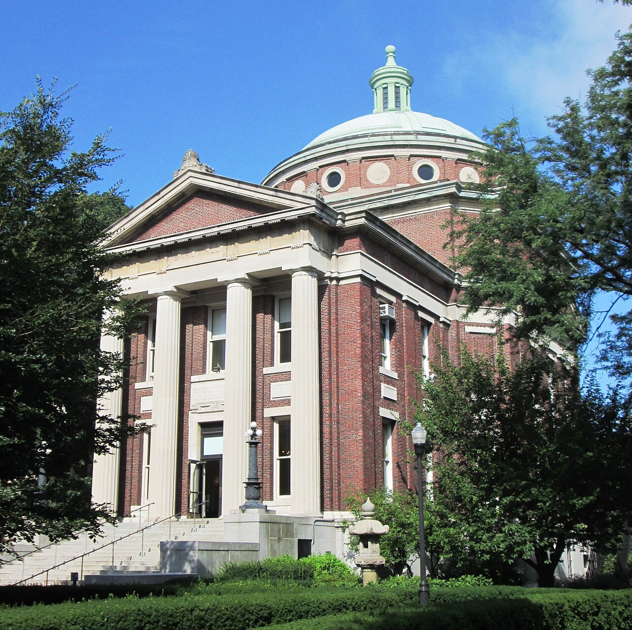 2014 Columbia University Earl Hall from north