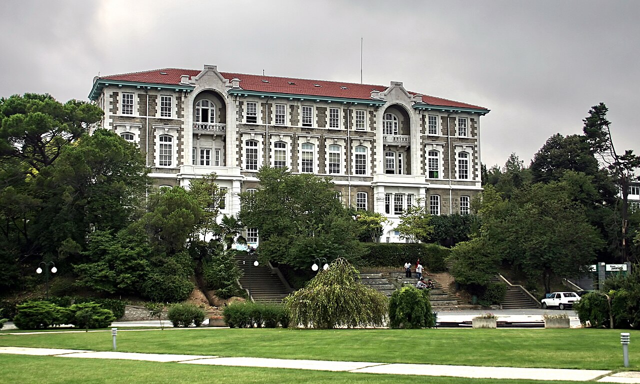 海峡大学