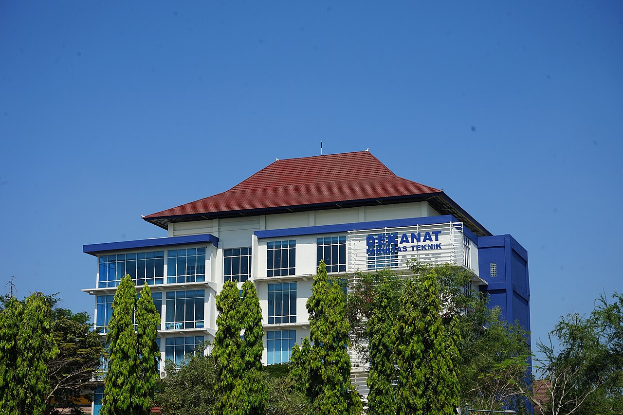 迪波内戈罗大学