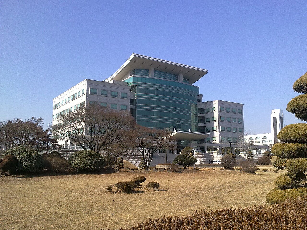 인하대학교 정석학술정보관