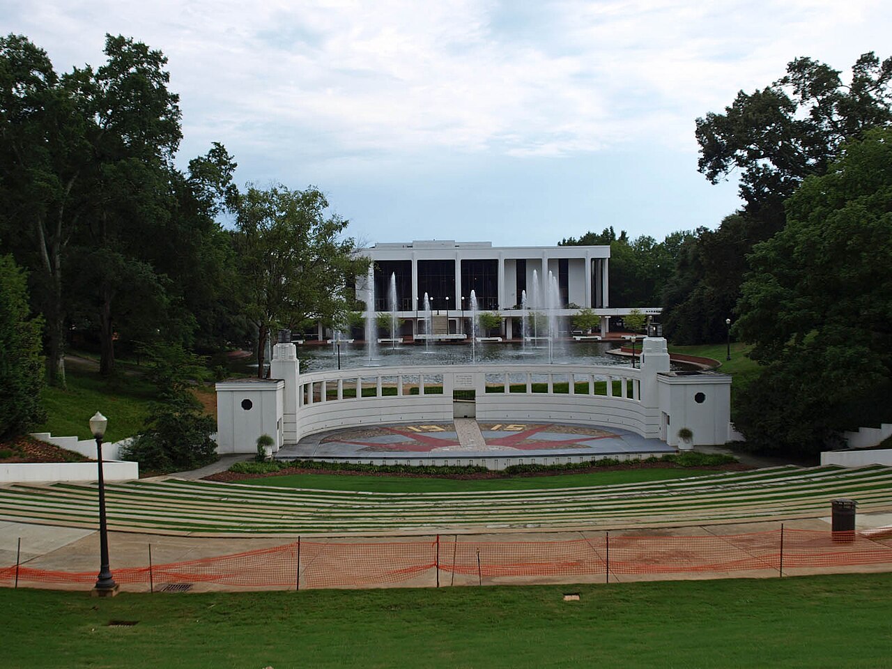 CU Amphitheatre & Library Aug2010 02