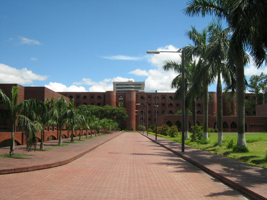 Halls and student center (front view), Islamic University of Technology