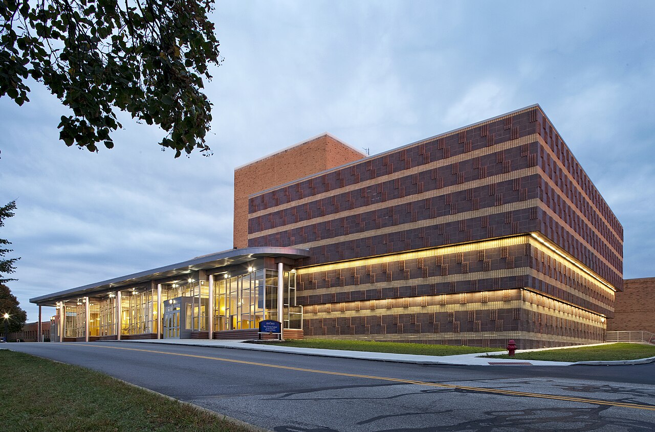 Kent State University Roe Green Center