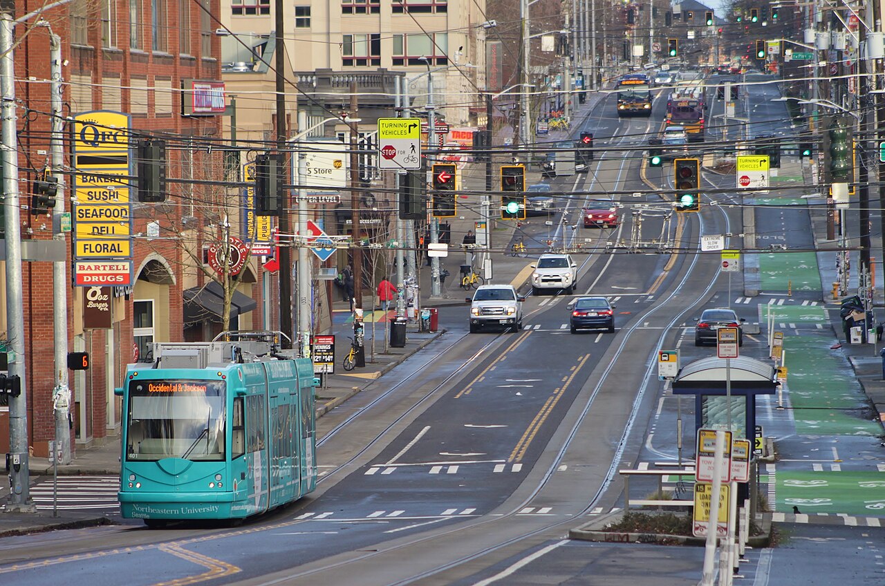 First Hill Streetcar 401 on Broadway