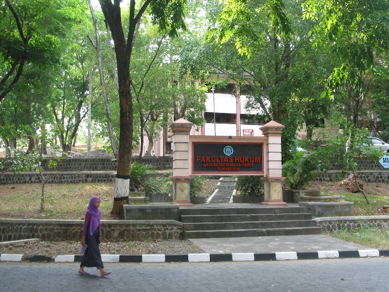 Universitas Negeri Sebelas Maret Surakarta 03