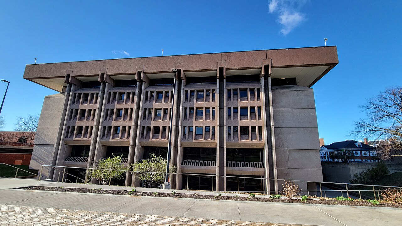 Bird Library at Syracuse University as seen from the university place walkway 01