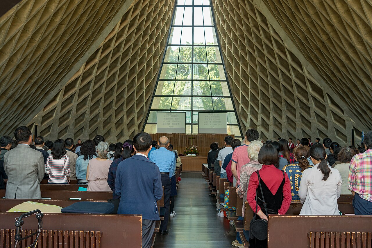 2017-10-29 Interior of the Luce Memorial Chapel