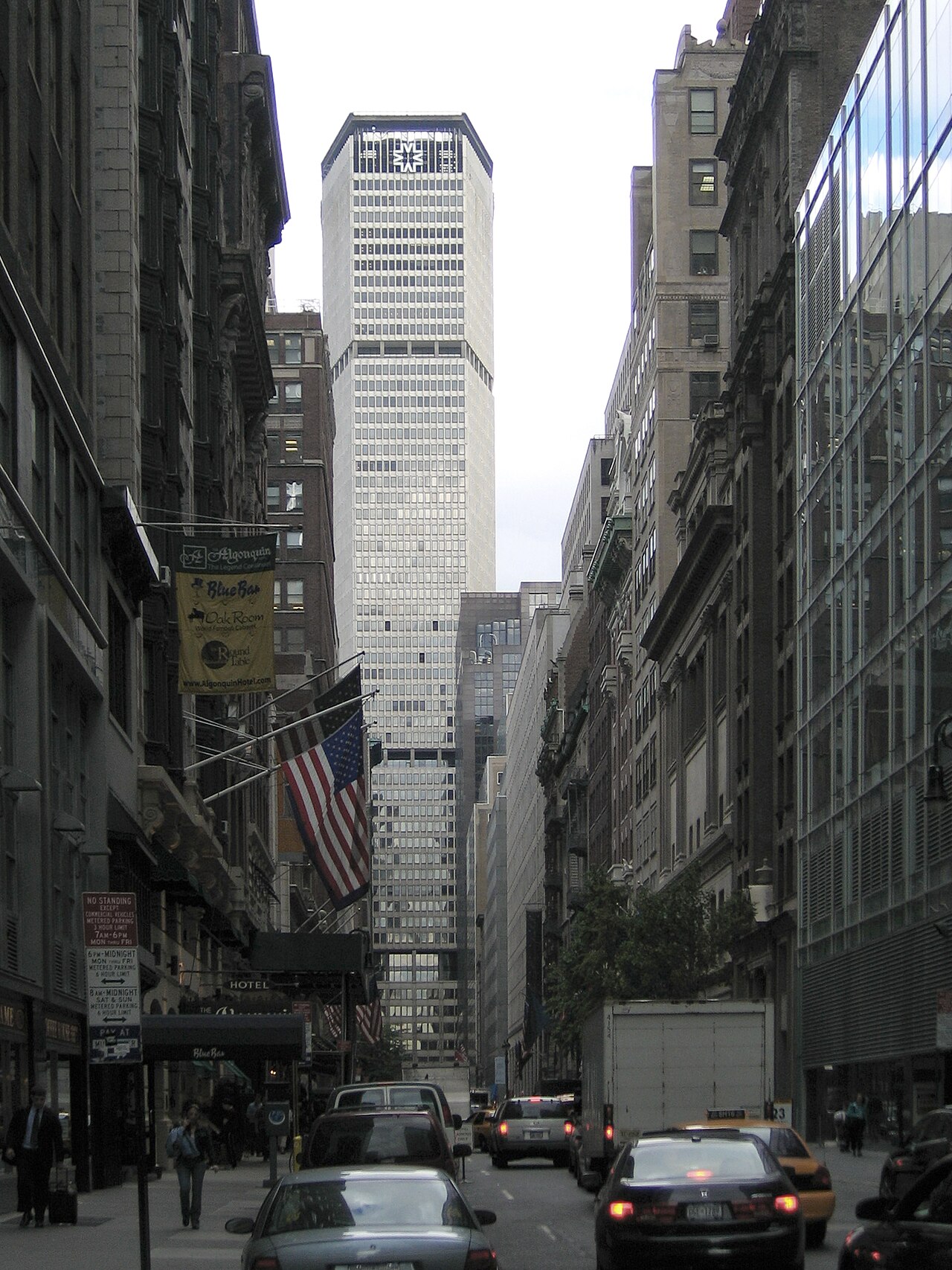 MetLife Building side