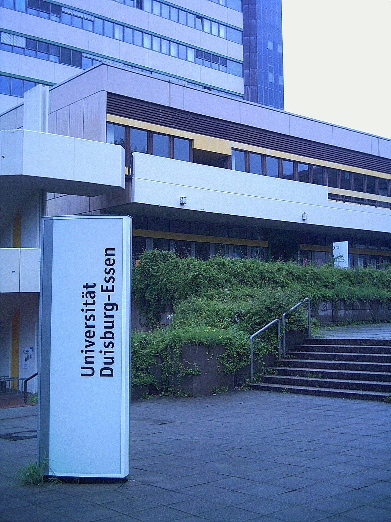 Uni-DuE Essen5