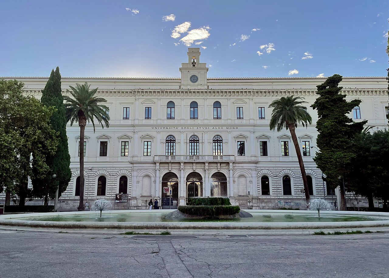 Facciata dell'ateneo principale dell'Università degli Studi di Bari Aldo Moro